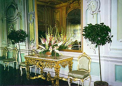 Blumenausschmückung des Spiegelsaales auf dem Schloss Český Krumlov 