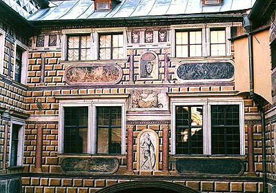Detail der Malerei auf dem III. Hof des Schlosses Český Krumlov 