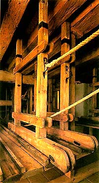 Sliding wing frames which control the side wings in the Český Krumlov Castle theatre 