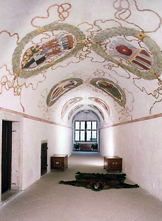 Zámek Český Krumlov, Rožmberská znaková chodba