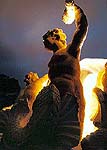 Český Krumlov, Feier der Erneuerung der Schlosskaskadenfontäne 3. 8. 1998, Kaskadenfontäne in der Nachtbeleuchtung, Detail der Bildhauerausschmückung 