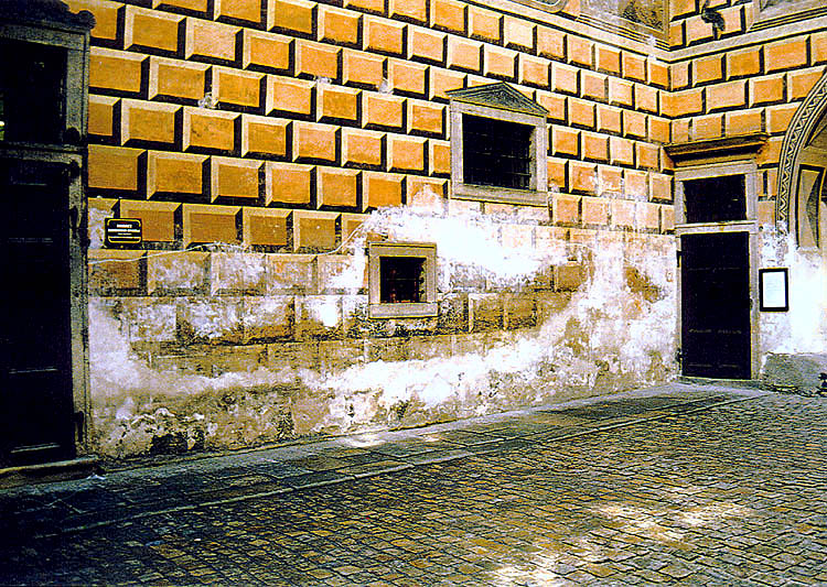 III. courtyard of the Český Krumlov Castle, reconstruction of damaged parts of the plaster