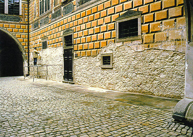 III. courtyard of the Český Krumlov Castle, reconstruction of damaged parts of the plaster