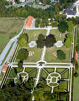 Schlossgarten in Český Krumlov, unteres Parterre, Luftaufnahme, Foto: Lubor Mrázek 