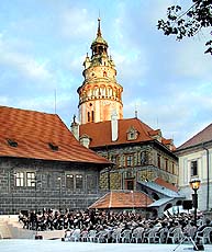 Český Krumlov Castle, evening concert of the International Music Festival on the II. castle courtyard, August 1999, foto: Lubor Mrázek 