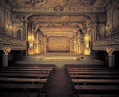 Schlosstheater in Český Krumlov, Gesamtblick - auf der Bühne die Dekoration 