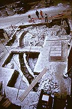 The Český Krumlov Castle; the 2nd courtyard bellow the Hrádek building; remains of the fortification wall, gate and drainage canal dating from the 13th century, foto: Michal Ernée, 1994 