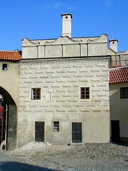 Zámek č.p. 46 - Nová lékárna, pohled z I. nádvoří, 2000, foto: Zdena Flašková 
