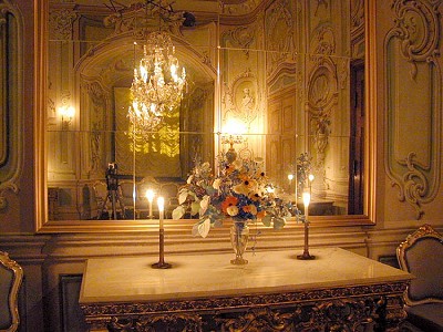 Schloss Český Krumlov, Spiegelsaal bei der ursprünglichen Kerzenbeleuchtung, Detail, 2000, Foto: Lubor Mrázek 