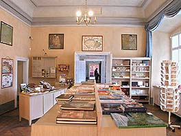 Zámek č.p. 59 - Mincovna, návštěvnické a pokladní centrum, Museum Shop, 2001, foto: Lubor Mrázek 