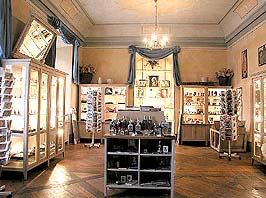 The Castle No.59 – the Mint, cash-desk centre, Museum Shop, 2001, foto: Lubor Mrázek 