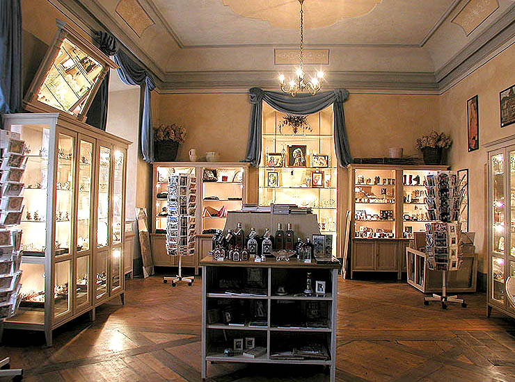 Schloss Nr. 59 - Münze, Besucher- und Kassenzentrum, Museum Shop, 2001, Foto: Lubor Mrázek