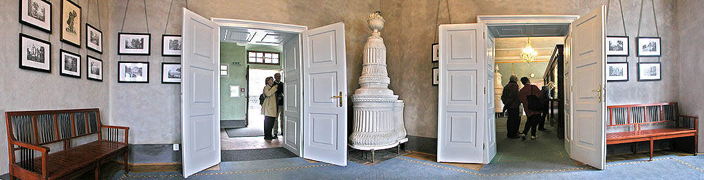 Schloss Nr. 59 - Münze, Besucher- und Kassenzentrum, Museum Shop, grauer Salon, Panoramenfoto, 2001, Foto: Lubor Mrázek